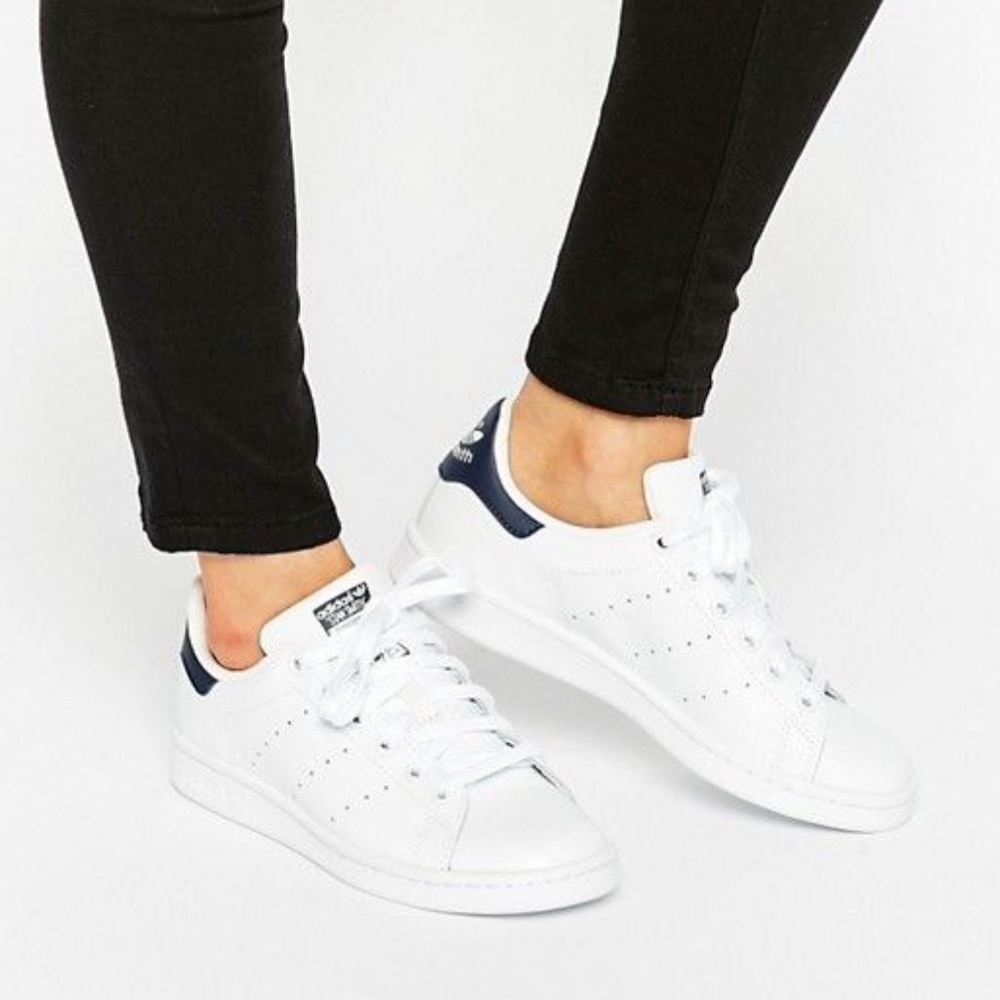Adidas Navy Stan Smith's